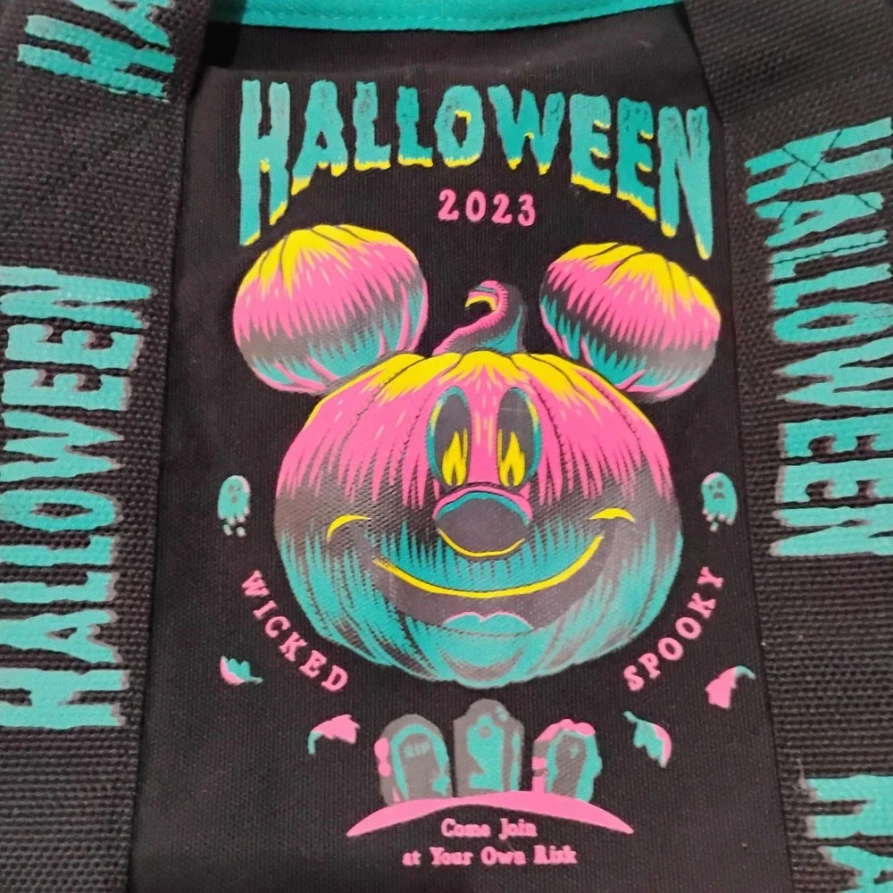 Disney Halloween 2023 Mickey Mouse Pumpkin Collector‎ Tote Bag Zipper Carry On